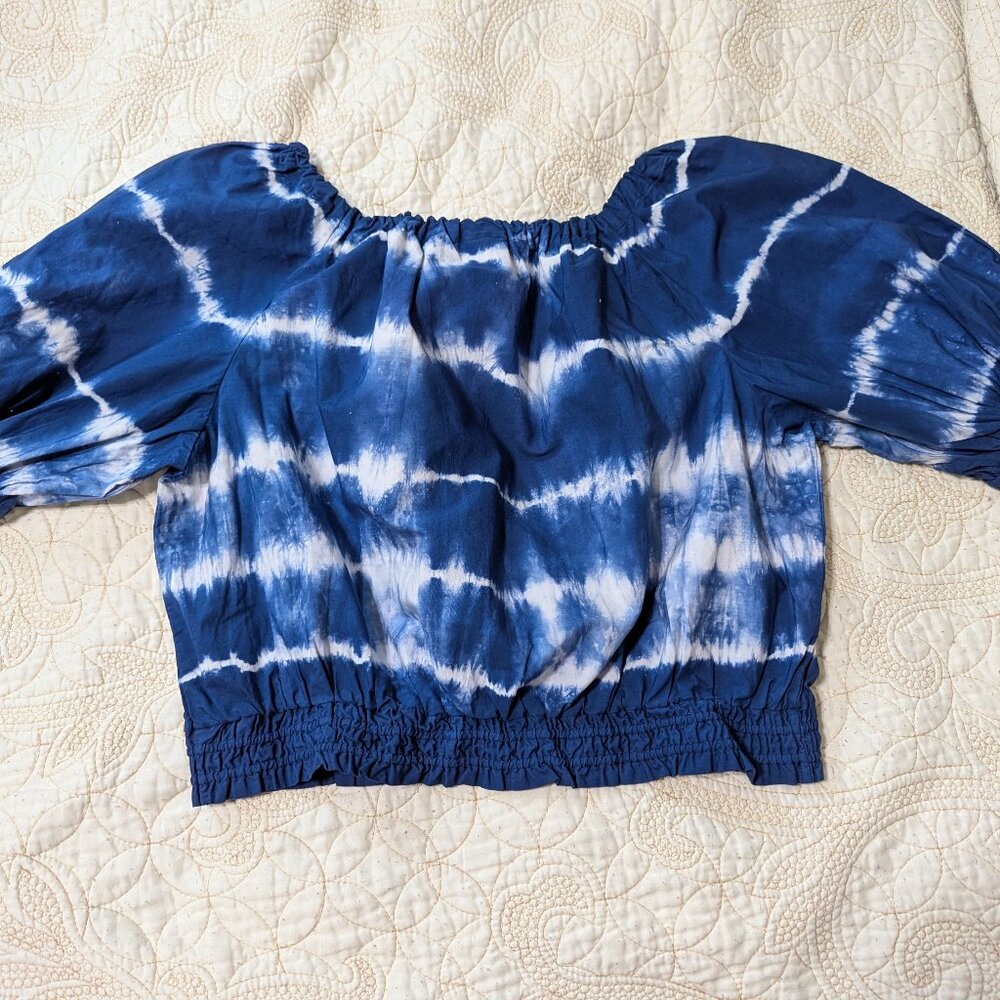 NWT GAP Crop Top Sz. L Blue Tie Dye